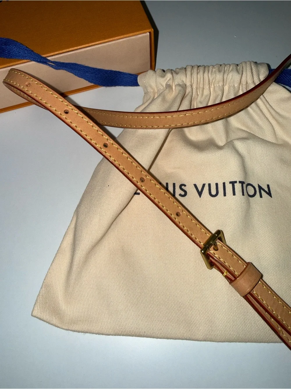 🌹Authentic Louis Vuitton Crossbody Vachetta Strap 12mm - 48” length